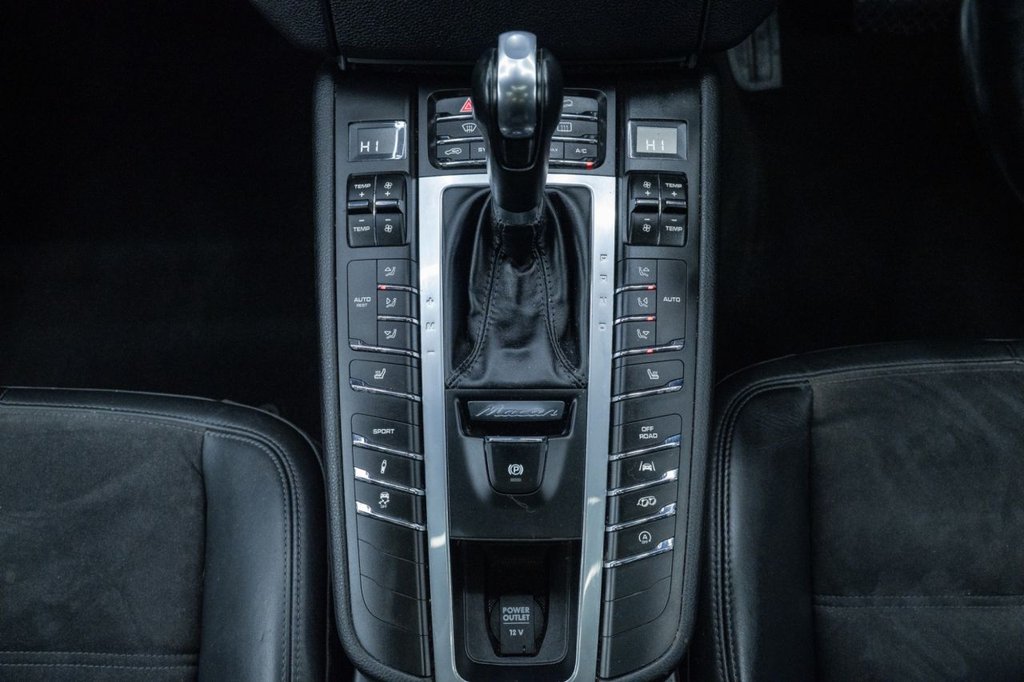 Used Porsche Macan 2016 for sale - 76203530: Photo 20