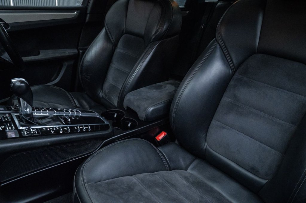Used Porsche Macan 2016 for sale - 76203530: Photo 30