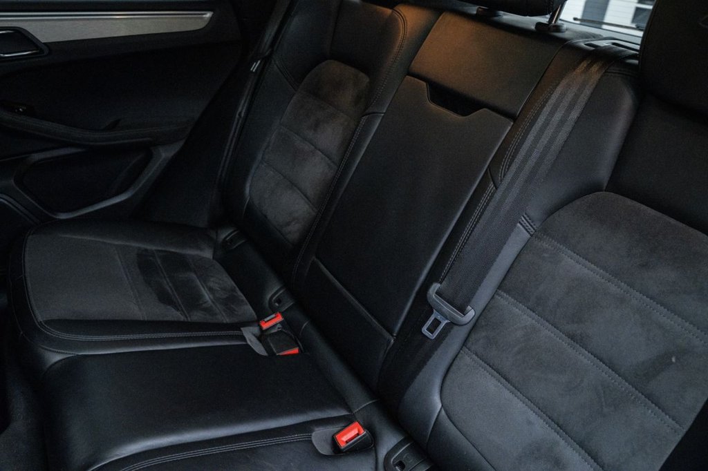 Used Porsche Macan 2016 for sale - 76203530: Photo 32