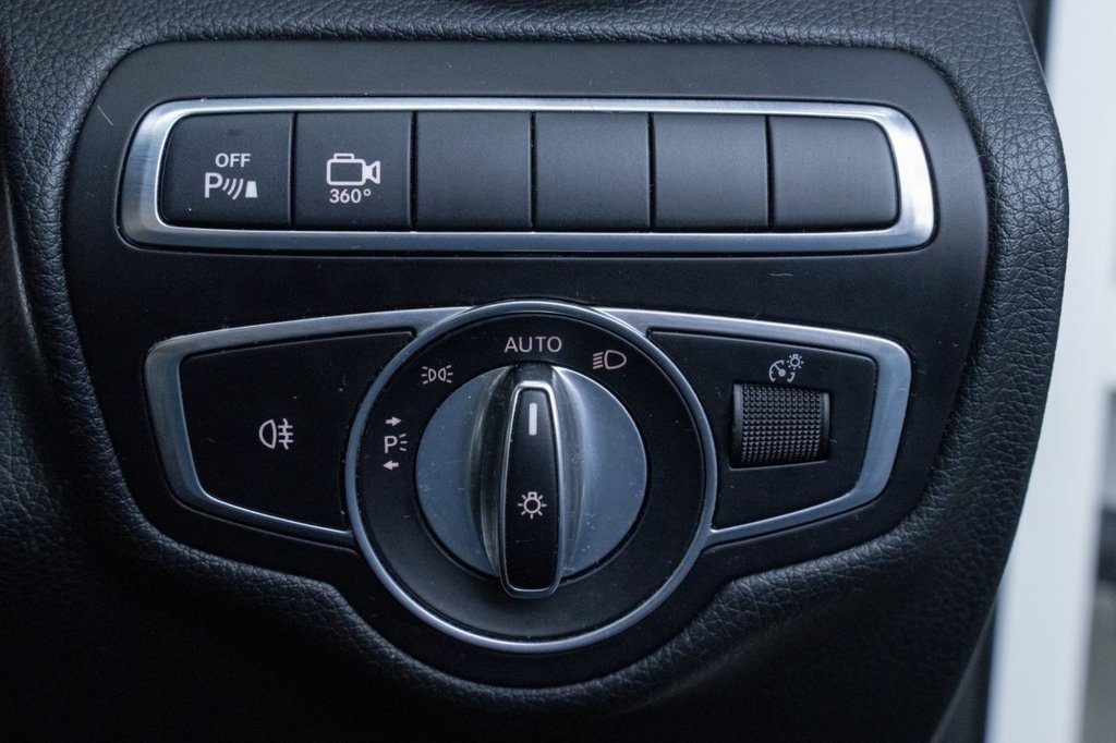 Used Mercedes-Benz GLC 2018 for sale - 77188541: Photo 17