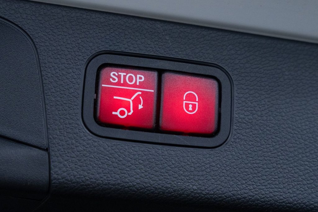 Used Mercedes-Benz GLC 2018 for sale - 77188541: Photo 37