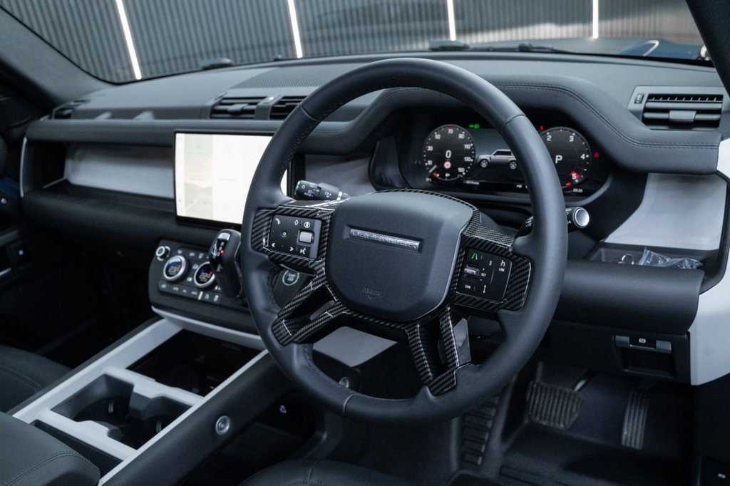 Used Land Rover Defender 2025 for sale - 76985726: Photo 17