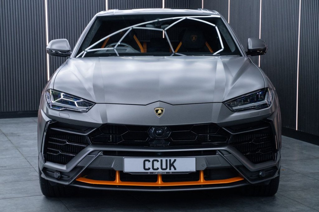 Used Lamborghini Urus 2022 for sale - 76345636: Photo 2