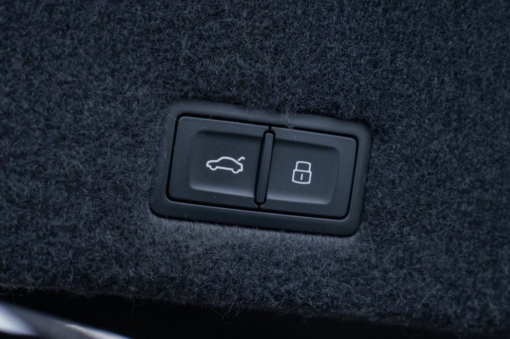 Used Lamborghini Urus 2022 for sale - 76345636: Photo 44