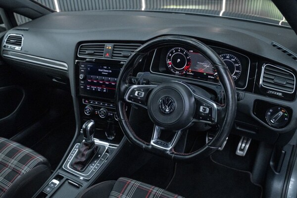 Used Volkswagen Golf 2018 for sale - 76147754: Photo 12