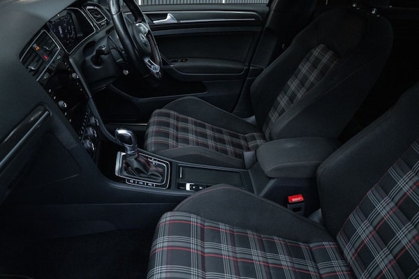 Used Volkswagen Golf 2018 for sale - 76147754: Photo 31