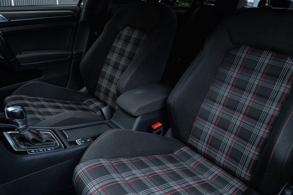 Used Volkswagen Golf 2018 for sale - 76147754: Photo 32