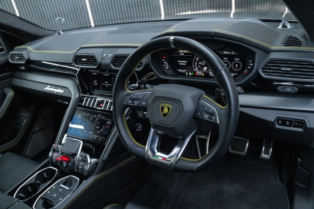 Used Lamborghini Urus 2022 for sale - 76132304: Photo 14