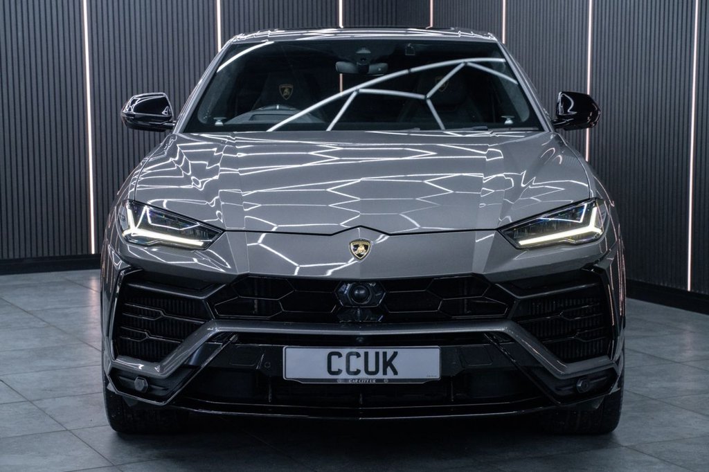 Used Lamborghini Urus 2022 for sale - 76132304: Photo 2