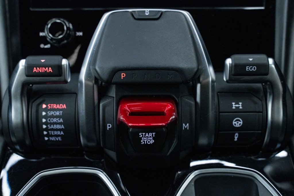 Used Lamborghini Urus 2022 for sale - 76132304: Photo 23