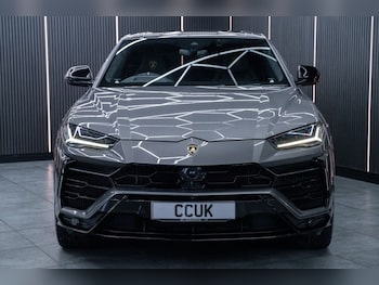 Used Lamborghini Urus 2022 for sale - 76132304: Photo 2