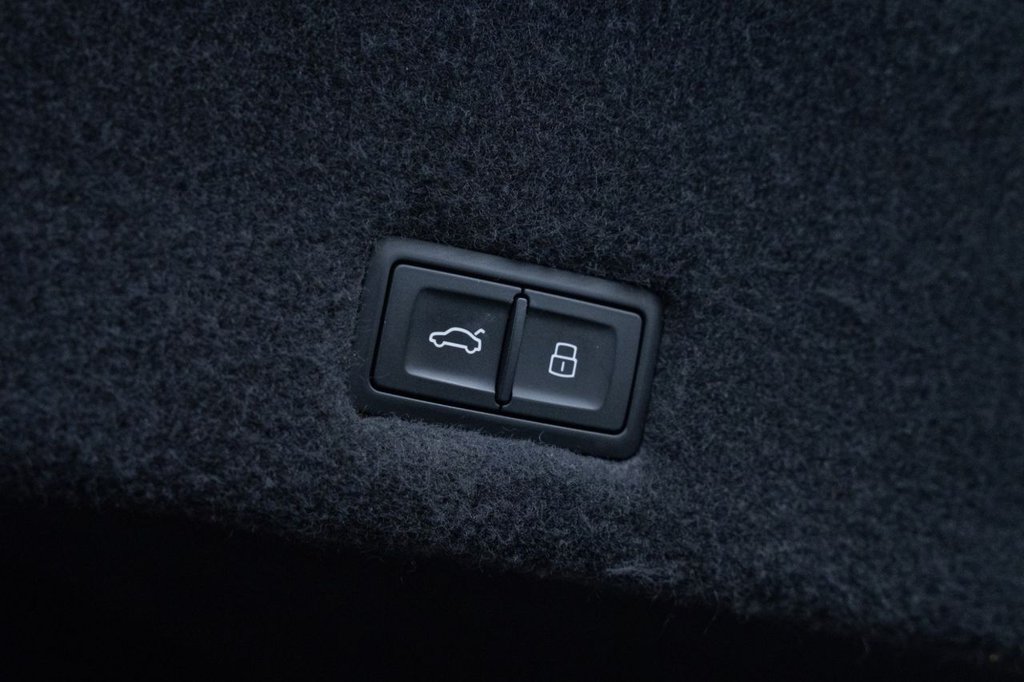 Used Lamborghini Urus 2022 for sale - 76132304: Photo 43