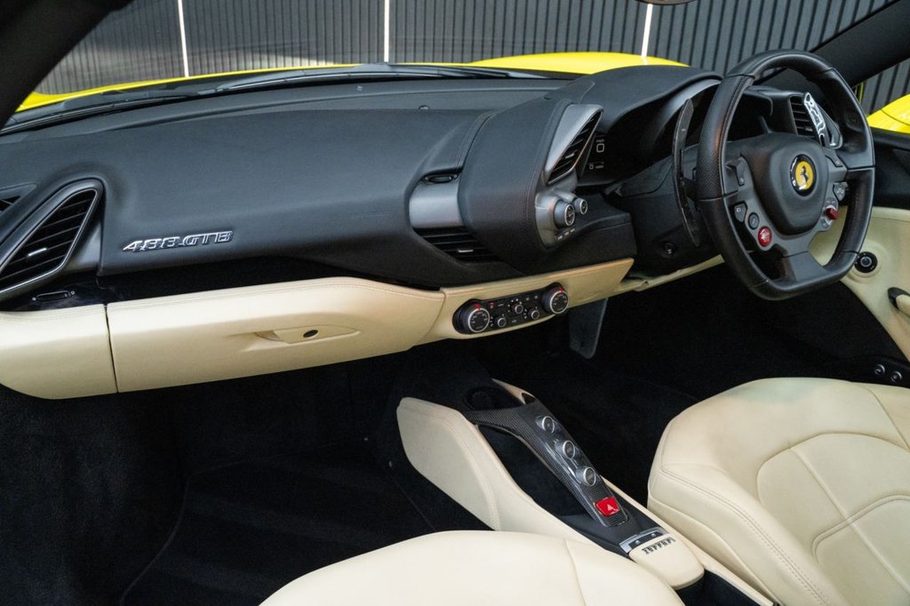 Used Ferrari 488 2017 for sale - 78181880: Photo 32