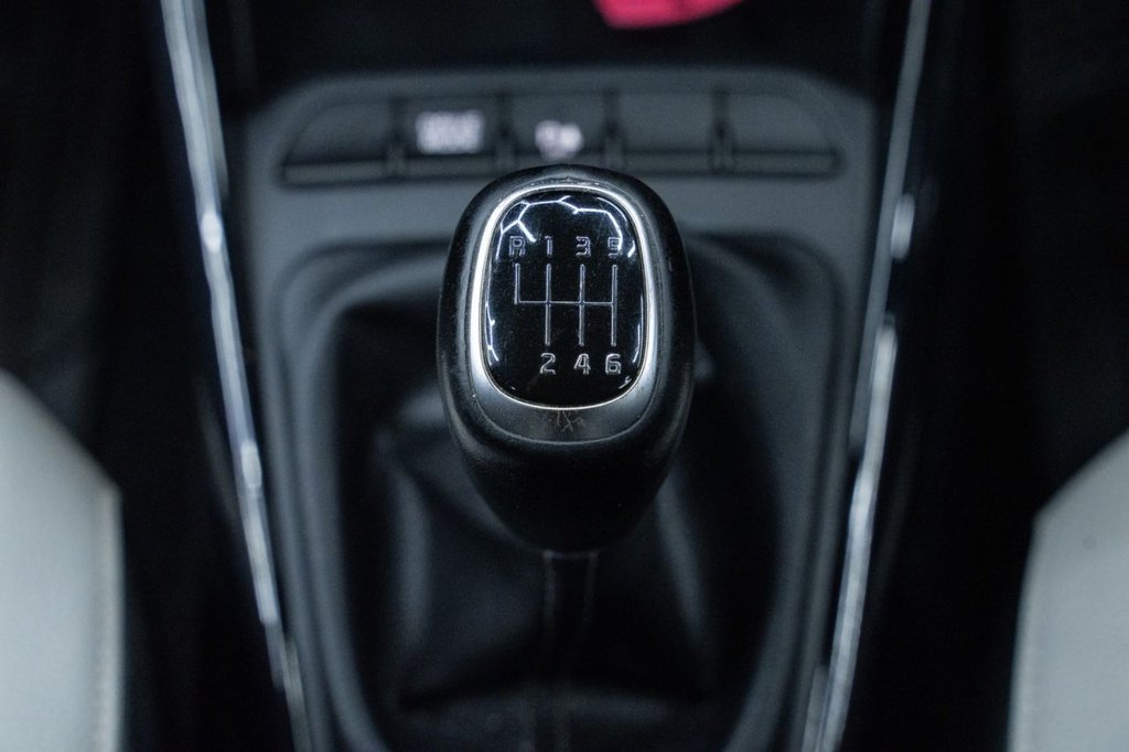 Used Kia Stonic 2022 for sale - 76210705: Photo 19