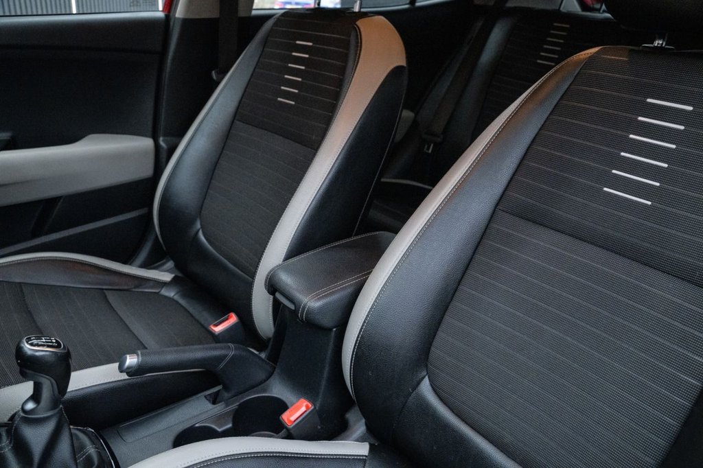 Used Kia Stonic 2022 for sale - 76210705: Photo 29