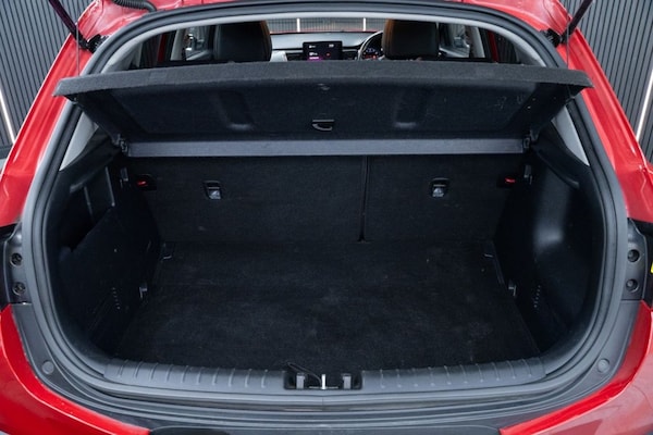Used Kia Stonic 2022 for sale - 76210705: Photo 32
