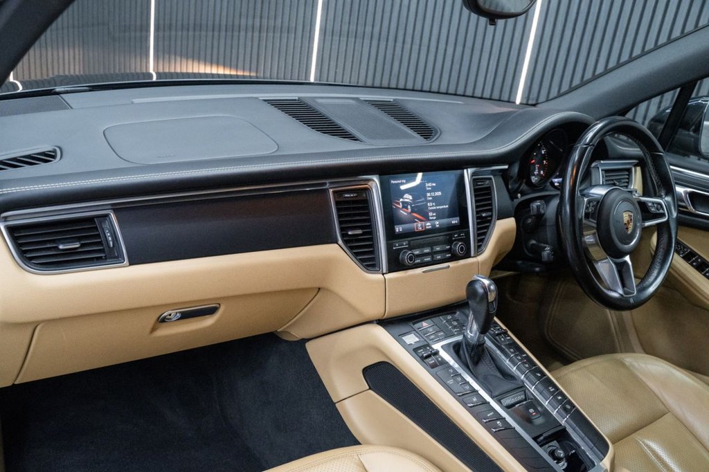 Used Porsche Macan 2018 for sale - 77072413: Photo 32