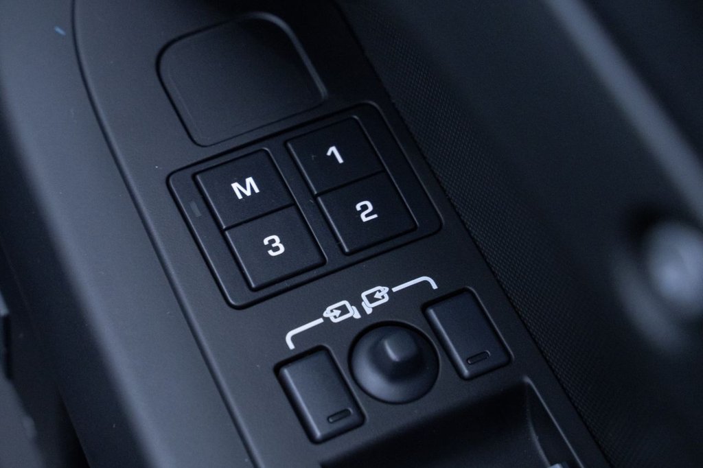 Used Land Rover Defender 2025 for sale - 77806550: Photo 16