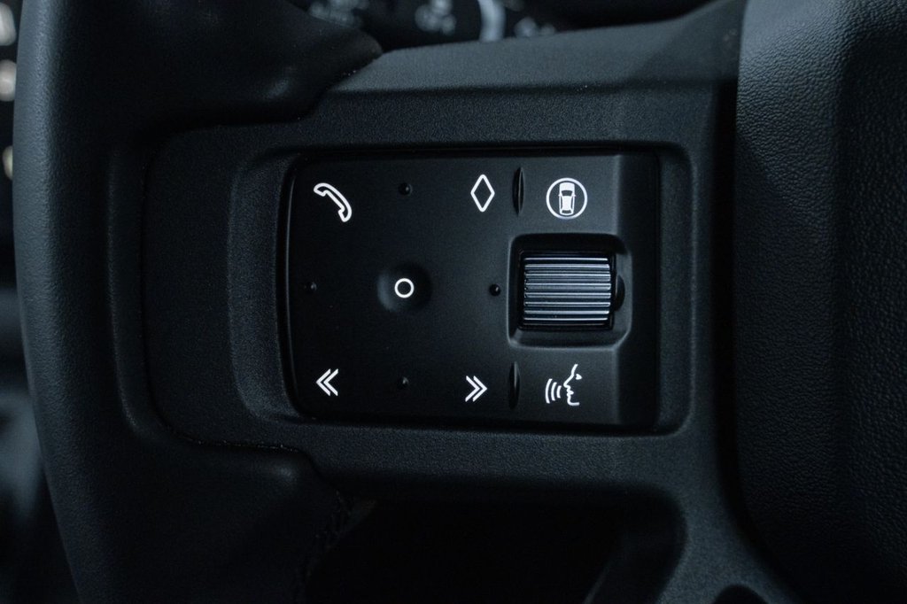 Used Land Rover Defender 2025 for sale - 77806550: Photo 18