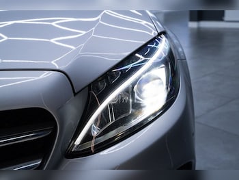 Used Mercedes-Benz C Class 2017 for sale - 77952296: Photo