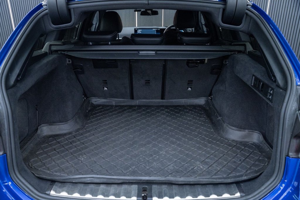 Used BMW 3 Series 2024 for sale - 77139395: Photo 35