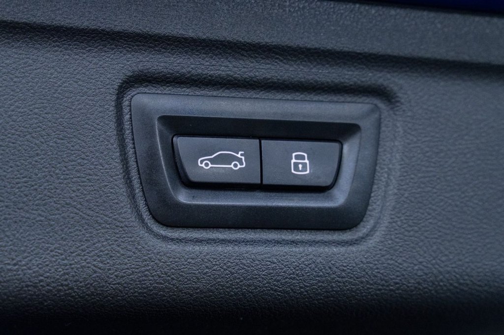 Used BMW 3 Series 2024 for sale - 77139395: Photo 36