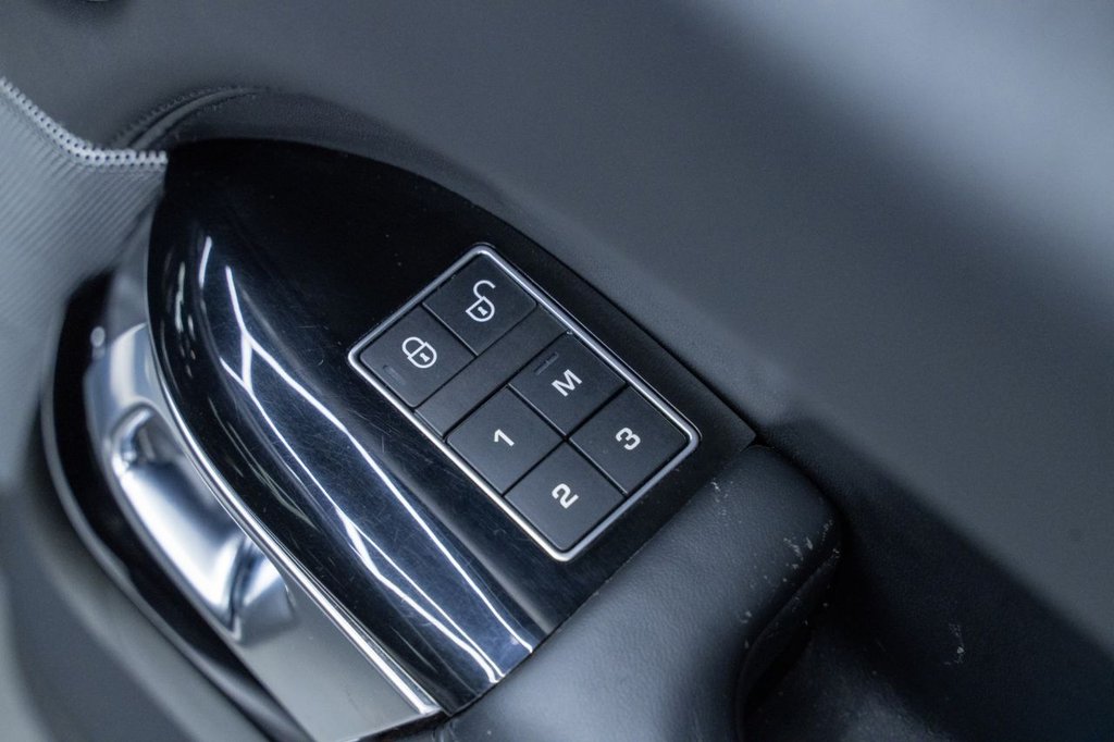 Used Land Rover Range Rover Sport 2018 for sale - 76132534: Photo 18