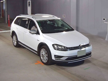 Used Volkswagen Golf 2016 for sale - 78557841: Photo