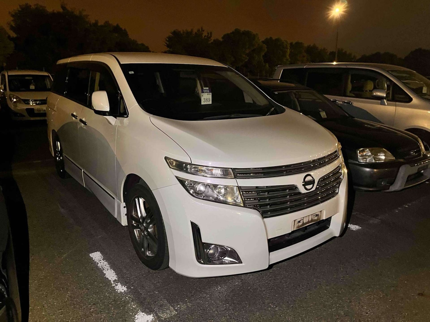 Used Nissan Elgrand 2013 for sale - 77762345: Photo 2