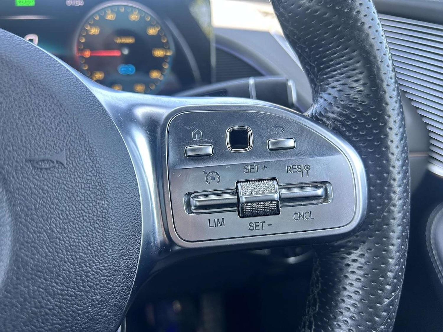 Used Mercedes-Benz EQC 2020 for sale - 76776880: Photo 27