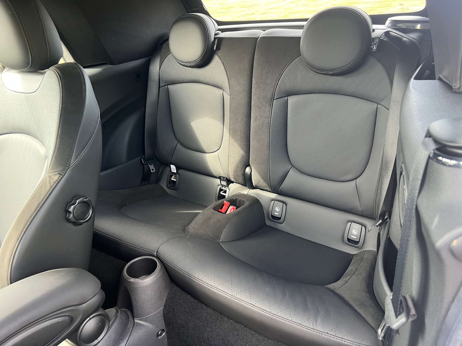 Used MINI Convertible 2021 for sale - 76776932: Photo 26