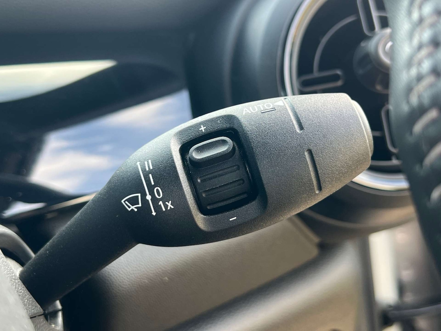 Used MINI Convertible 2021 for sale - 76776932: Photo 35