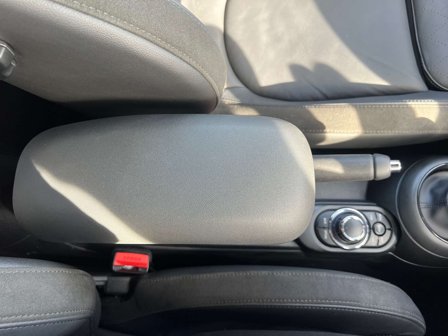 Used MINI Convertible 2021 for sale - 76776932: Photo 46