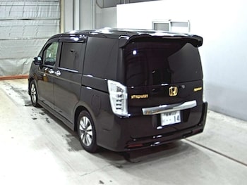 Used Honda Stepwagon 2013 for sale - 77364253: Photo