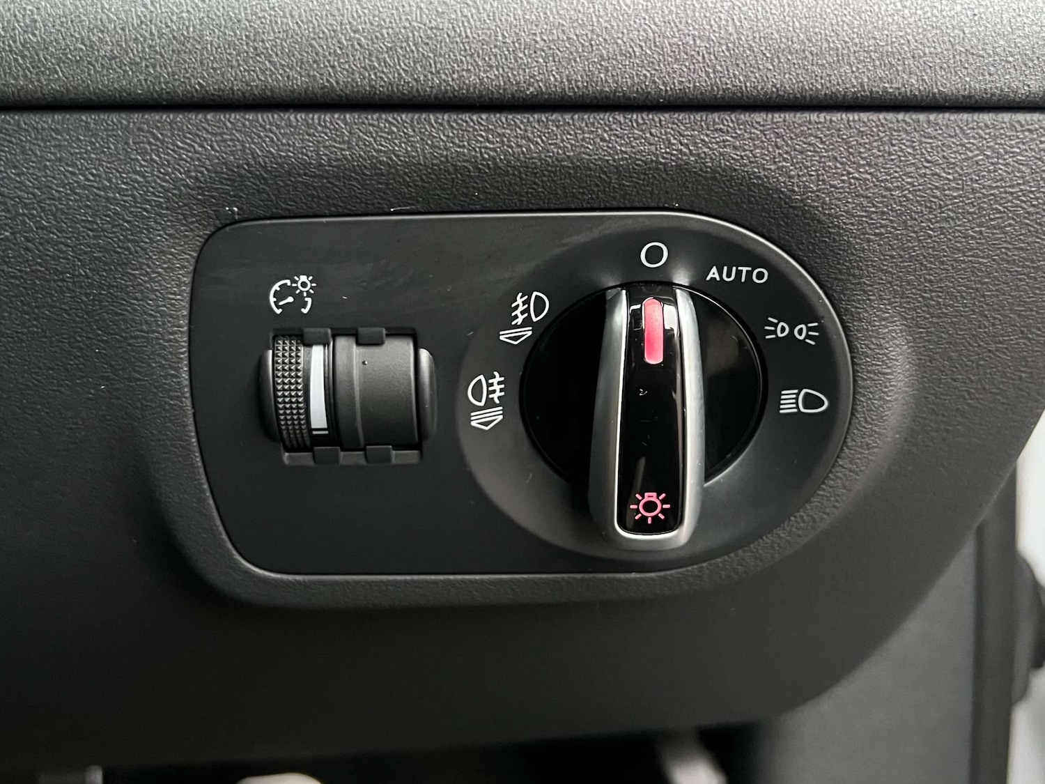 Used Audi TT 2013 for sale - 76776960: Photo 23