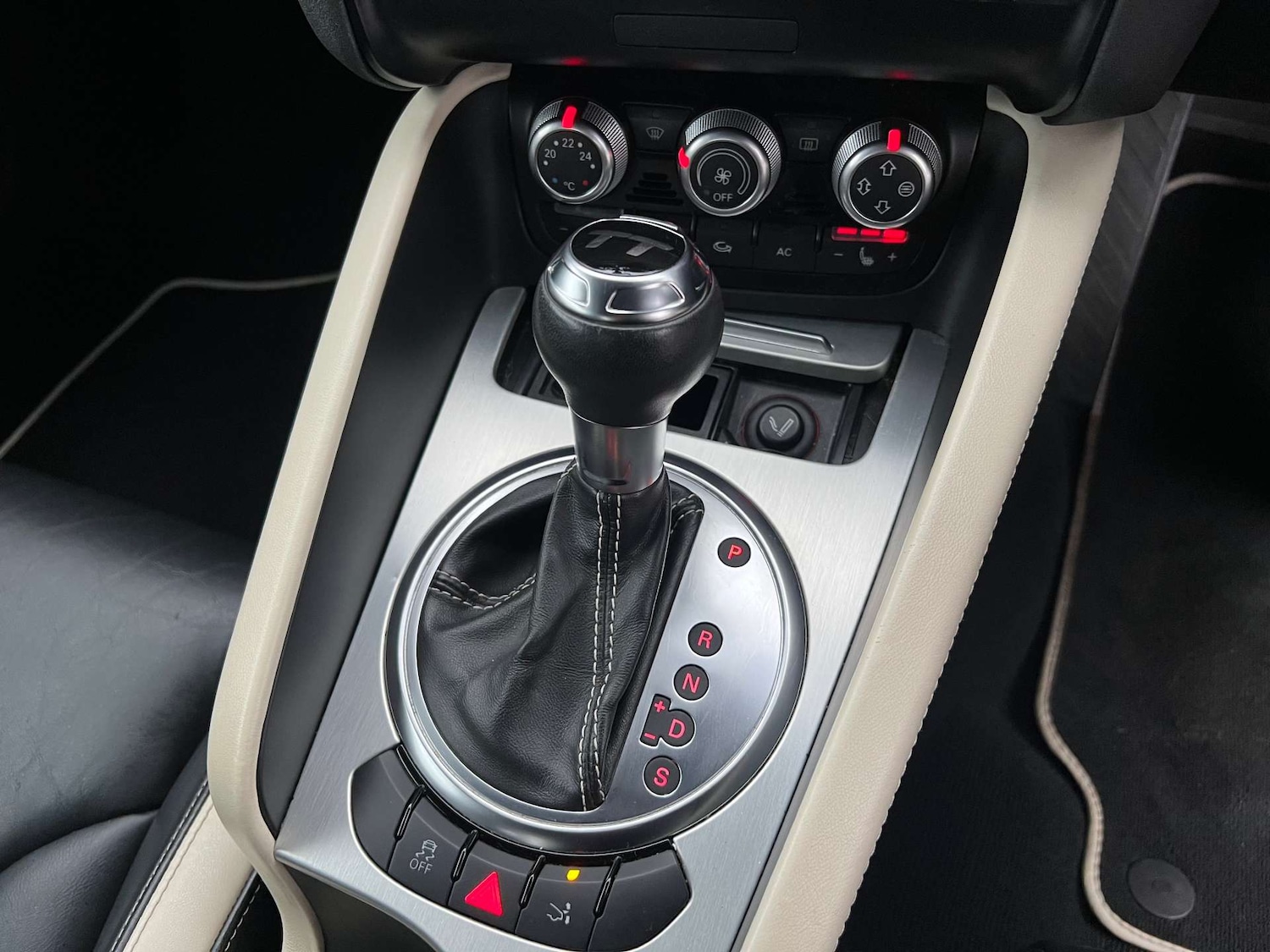 Used Audi TT 2013 for sale - 76776960: Photo 36