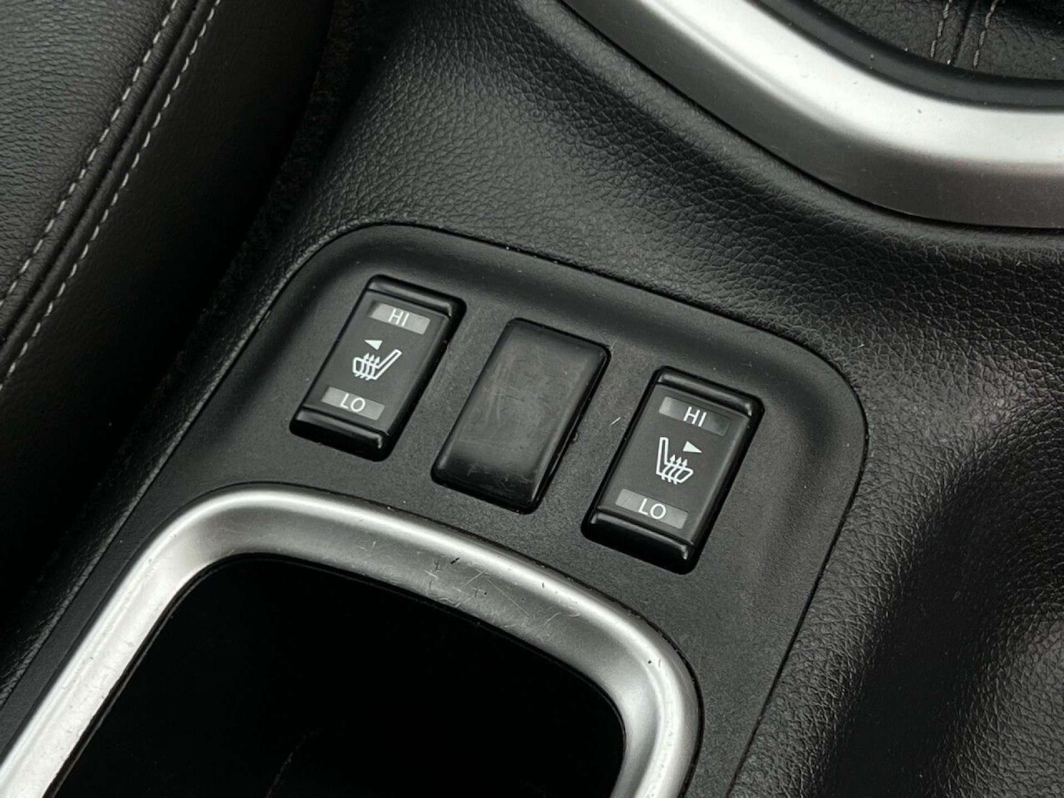 Used Nissan Navara 2020 for sale - 76776915: Photo 34