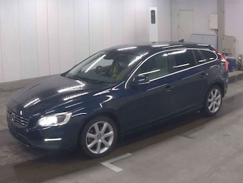 Used Volvo V60 2015 for sale - 78596059: Photo