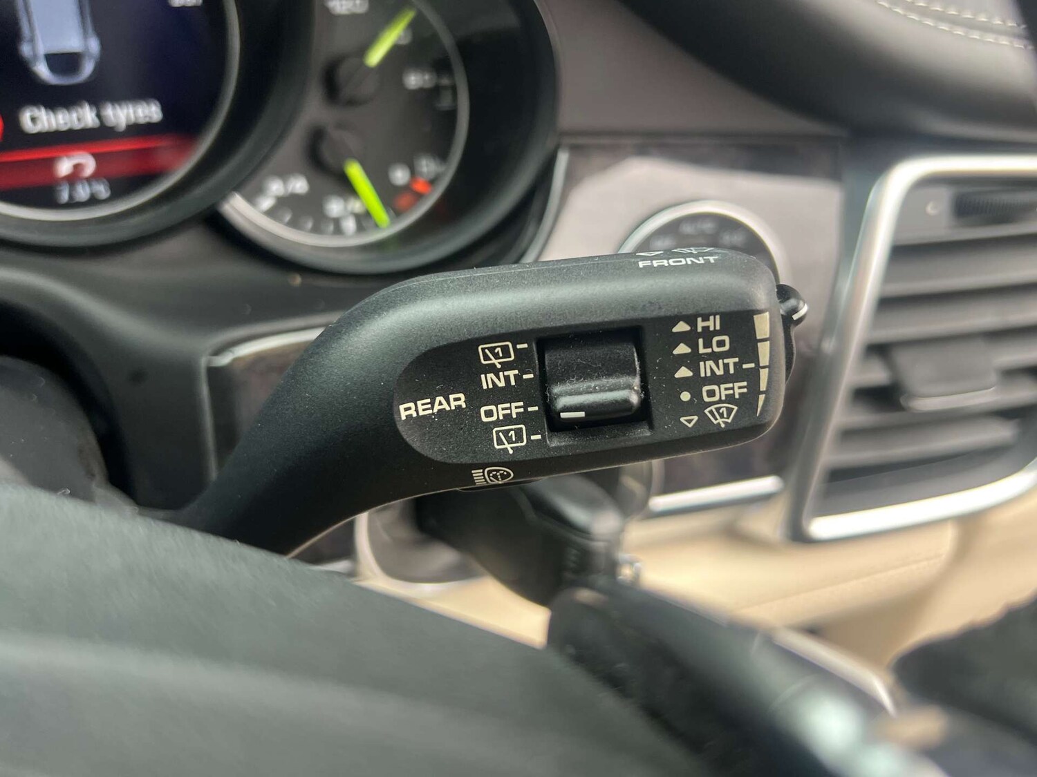 Used Porsche Panamera 2015 for sale - 77364254: Photo 32