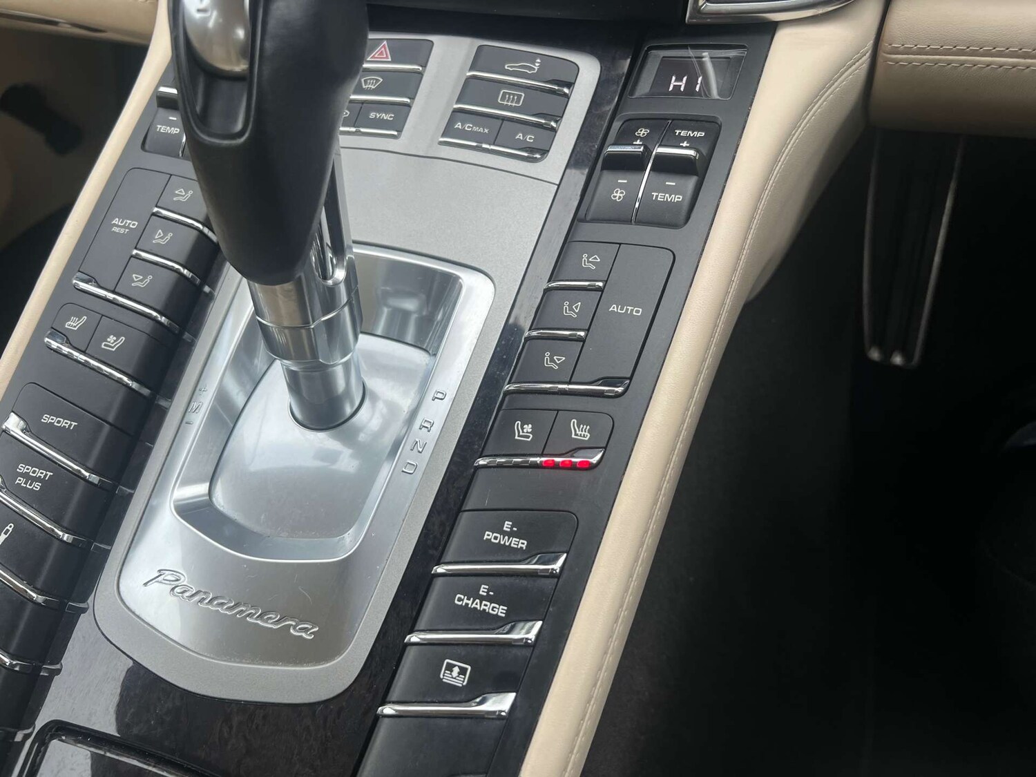 Used Porsche Panamera 2015 for sale - 77364254: Photo 42