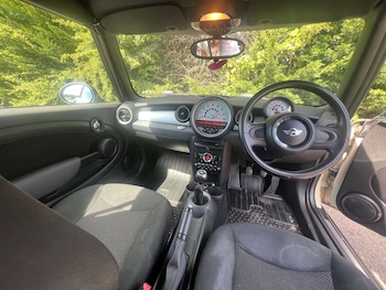 Used MINI Convertible 2011 for sale - 79437440: Photo