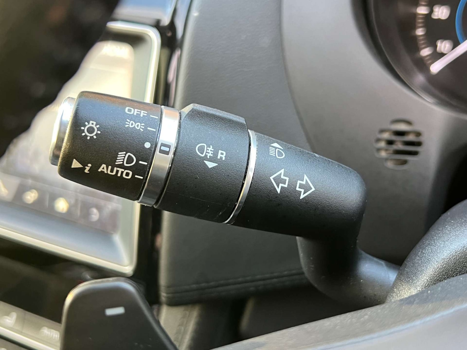 Used Jaguar F-Pace 2019 for sale - 76776917: Photo 30