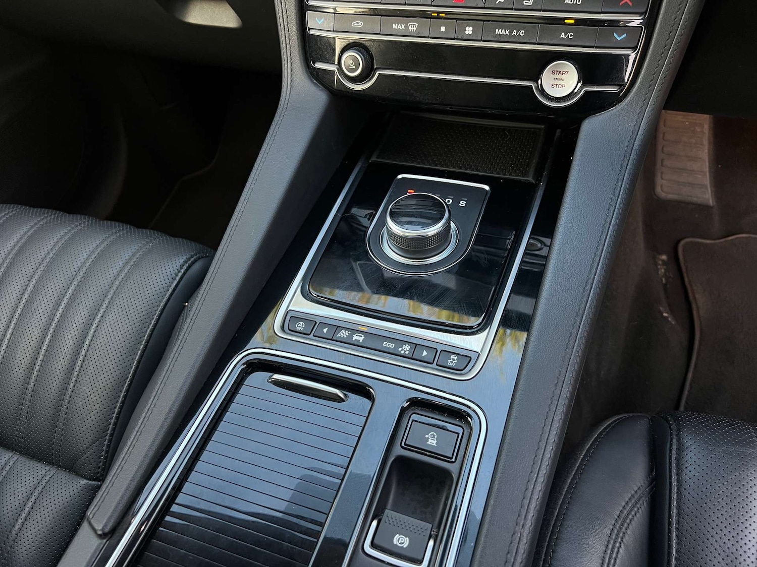 Used Jaguar F-Pace 2019 for sale - 76776917: Photo 37