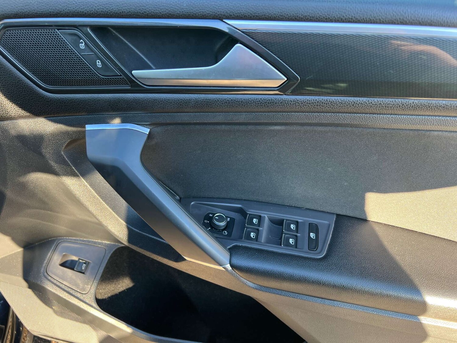 Used Volkswagen Tiguan 2018 for sale - 77115845: Photo 15