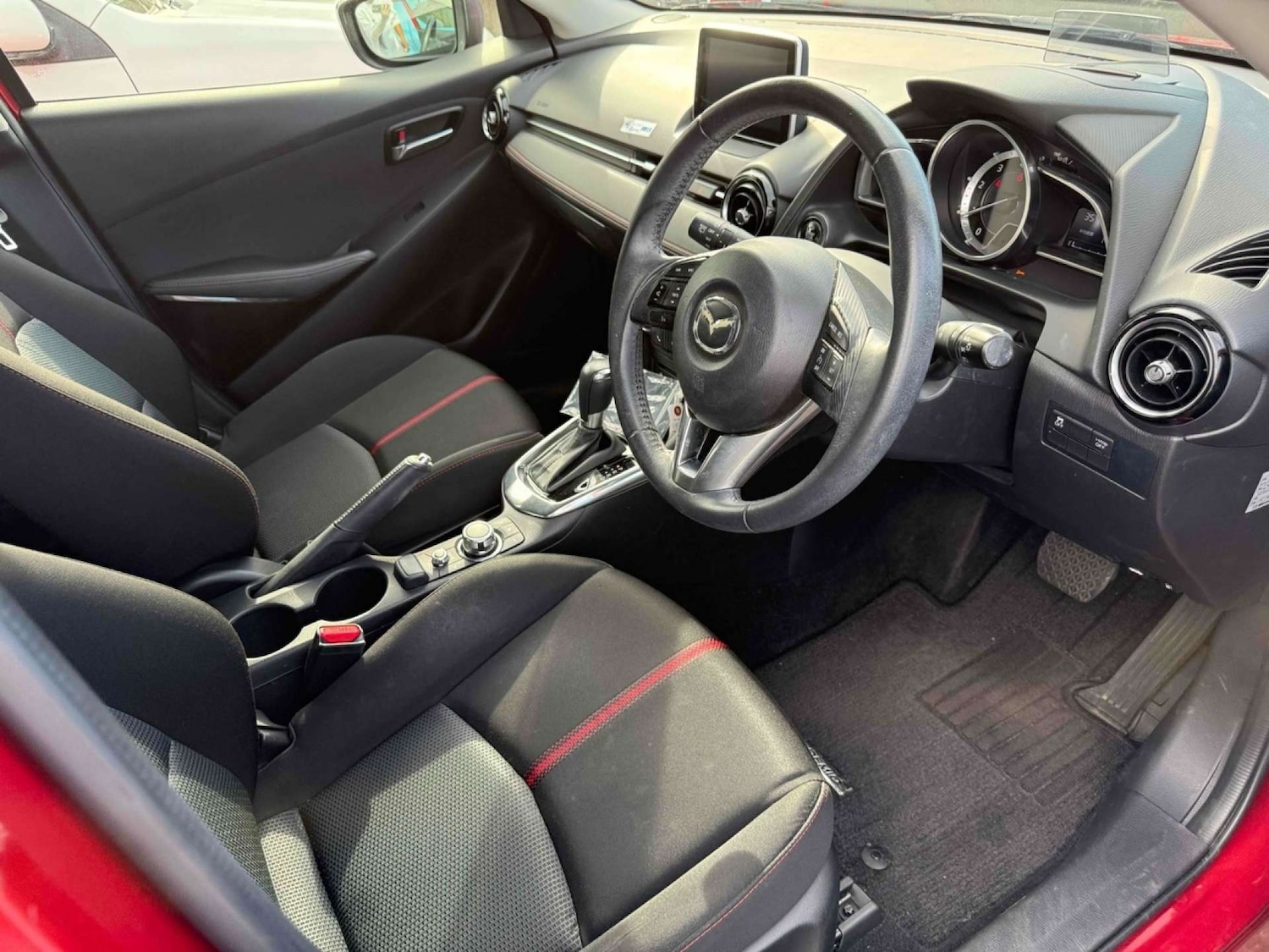 Used Mazda Mazda2 2015 for sale - 76961760: Photo 14