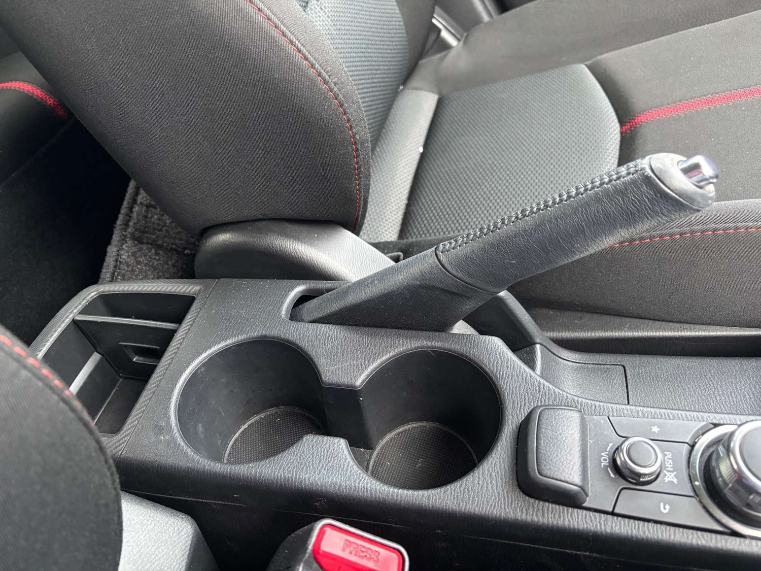 Used Mazda Mazda2 2015 for sale - 76961760: Photo 38