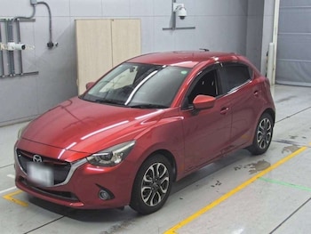 Used Mazda Mazda2 2015 for sale - 76961760: Photo