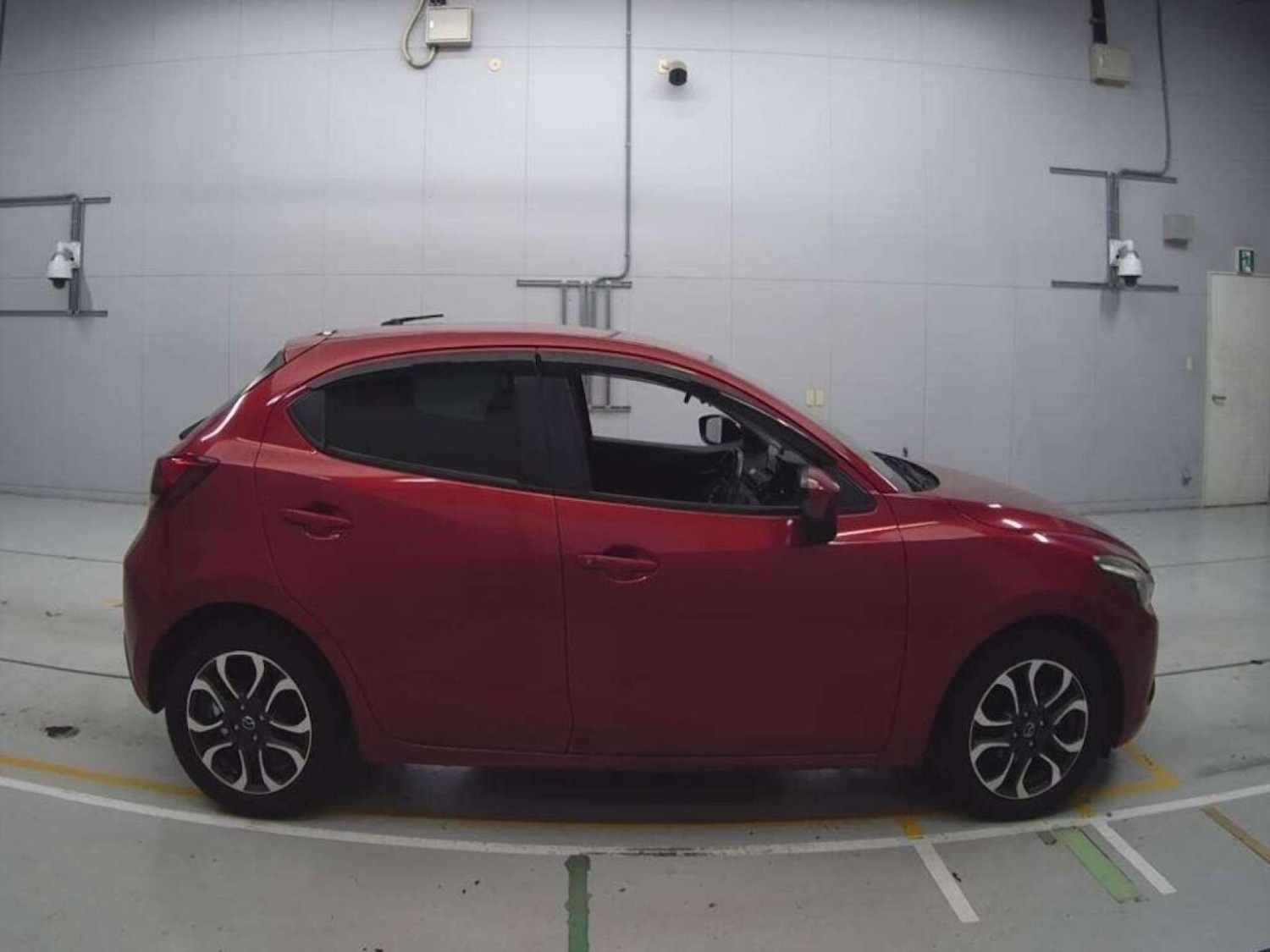 Used Mazda Mazda2 2015 for sale - 76961760: Photo 9