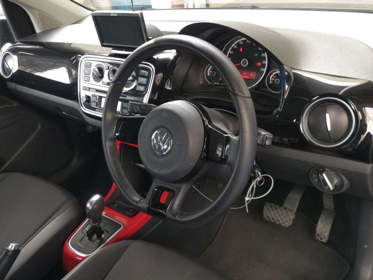 Used Volkswagen up! 2014 for sale - 78165505: Photo 14