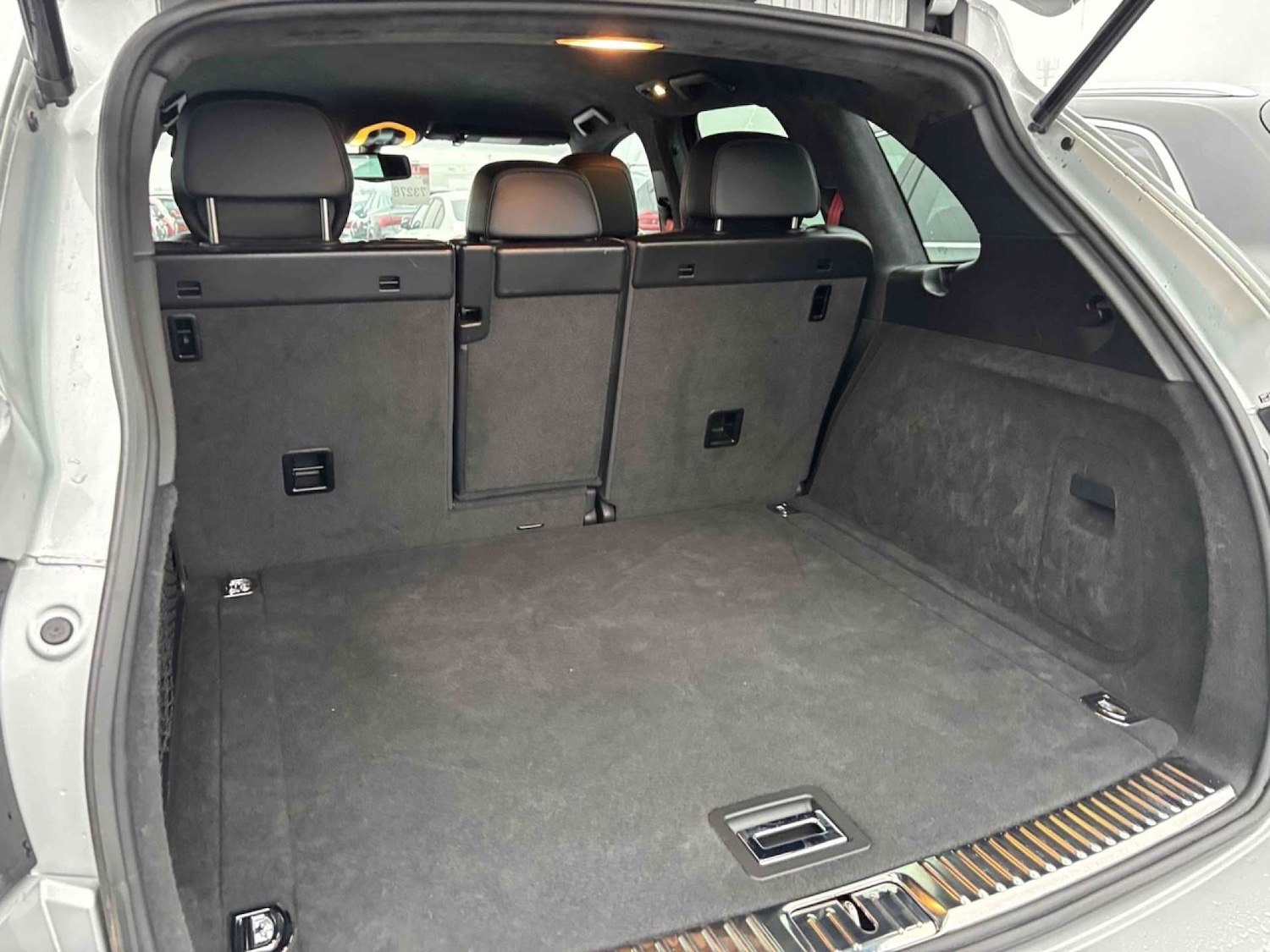 Used Porsche Cayenne 2012 for sale - 77051568: Photo 10